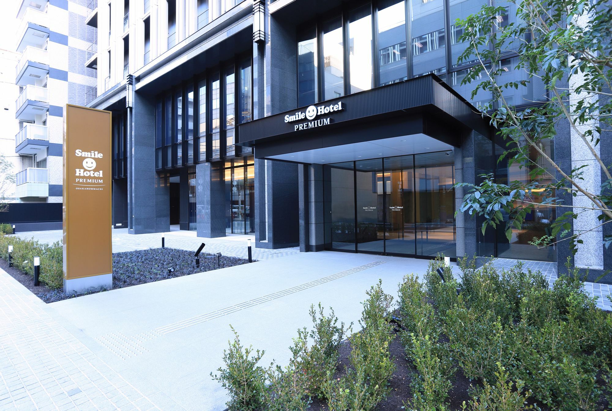 Smile Hotel Premium Osaka Hommachi Exterior foto